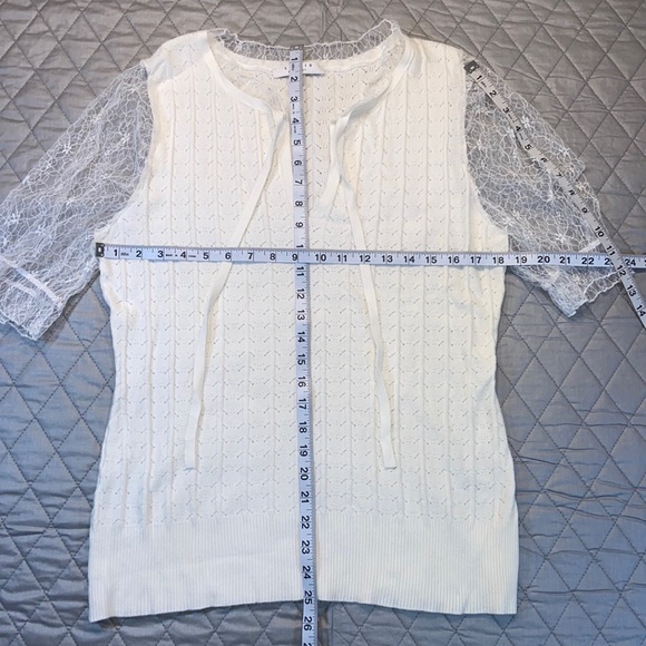 Liquid by Sioni Off White Sweater W/Lace Sleeves and Tie Neckline. Size Large - Picture 3 of 9